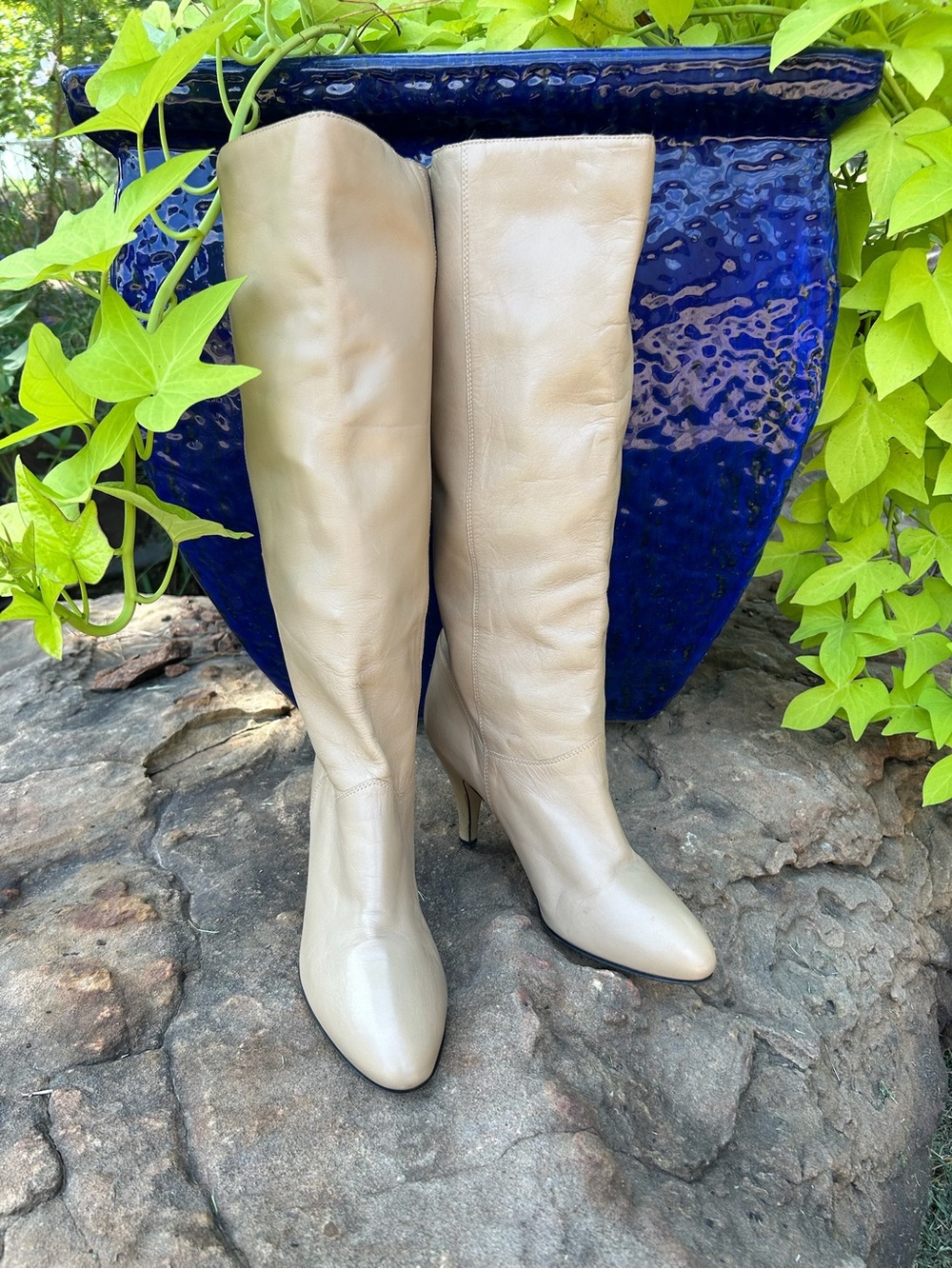 Vintage 80s Nine West Q-Jocelyn Leather Slouch Boots Size 7.5M Cream Tan Disco